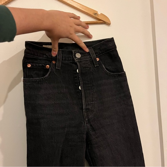 SUPER RARE XXS sized Levi’s ribcage straight jeans - Picture 3 of 4